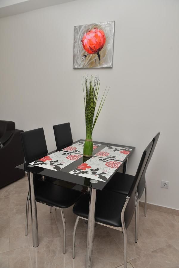 Апартаменты Apartmani Centar Igalo Херцег-Нови