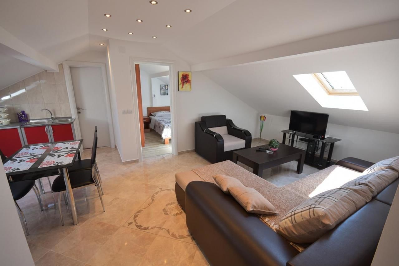 Апартаменты Apartmani Centar Igalo Херцег-Нови