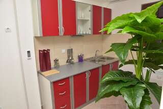 Апартаменты Apartmani Centar Igalo Херцег-Нови Apartment with Sea View and Terrace A2-14