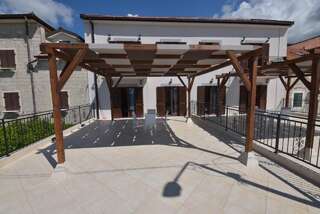 Апартаменты Apartmani Centar Igalo Херцег-Нови Apartment with Sea View and Terrace A2-2