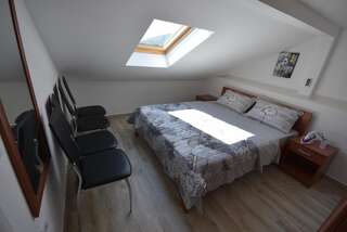 Апартаменты Apartmani Centar Igalo Херцег-Нови Apartment with Sea View - Attic A6-7