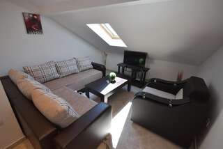 Апартаменты Apartmani Centar Igalo Херцег-Нови Apartment with Sea View - Attic A6-8