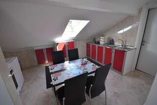 Апартаменты Apartmani Centar Igalo Херцег-Нови Apartment with Sea View - Attic A5-8